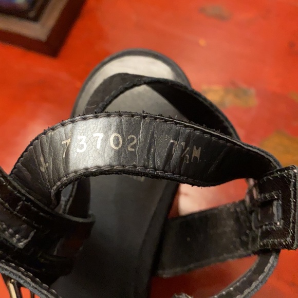 Stuart Weitzman wedge sandals 7.5 - Picture 4 of 4